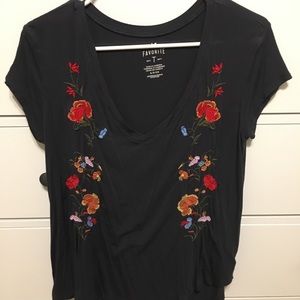 American Eagle V-neck shirt